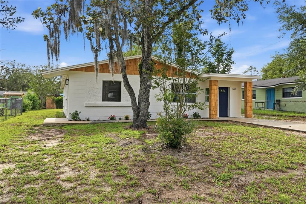 For Sale: $234,900 (3 beds, 2 baths, 1418 Square Feet)