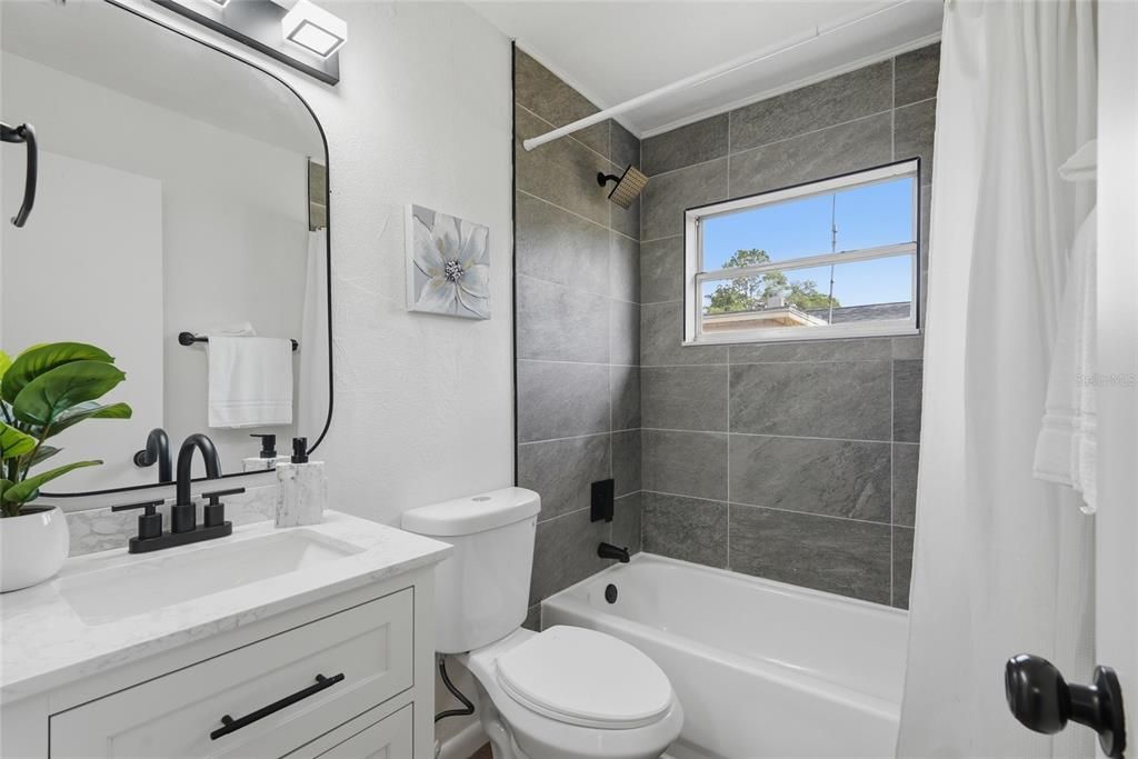 For Sale: $234,900 (3 beds, 2 baths, 1418 Square Feet)