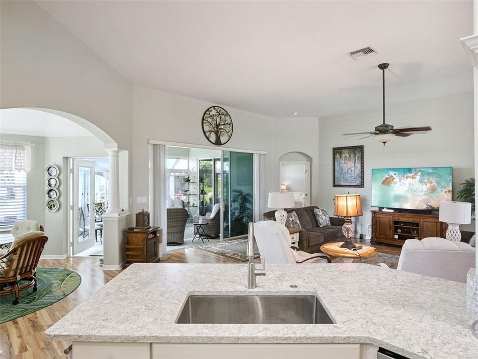 For Sale: $375,000 (3 beds, 2 baths, 1898 Square Feet)