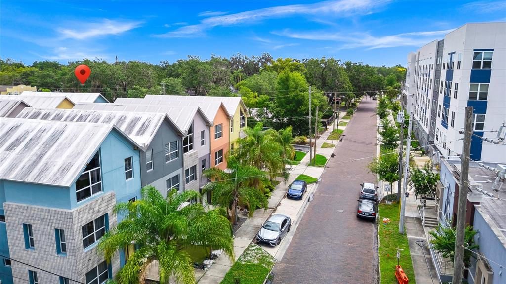 For Sale: $625,000 (3 beds, 3 baths, 2097 Square Feet)