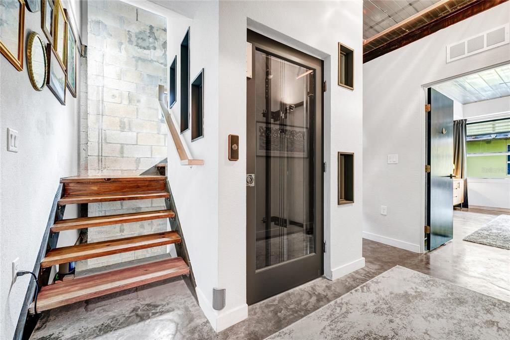 For Sale: $625,000 (3 beds, 3 baths, 2097 Square Feet)