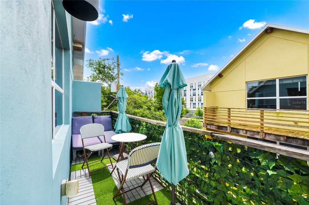 For Sale: $625,000 (3 beds, 3 baths, 2097 Square Feet)