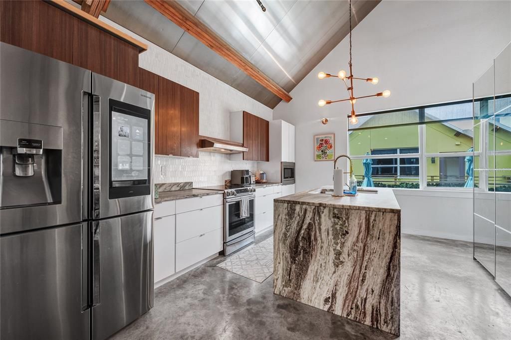 For Sale: $625,000 (3 beds, 3 baths, 2097 Square Feet)
