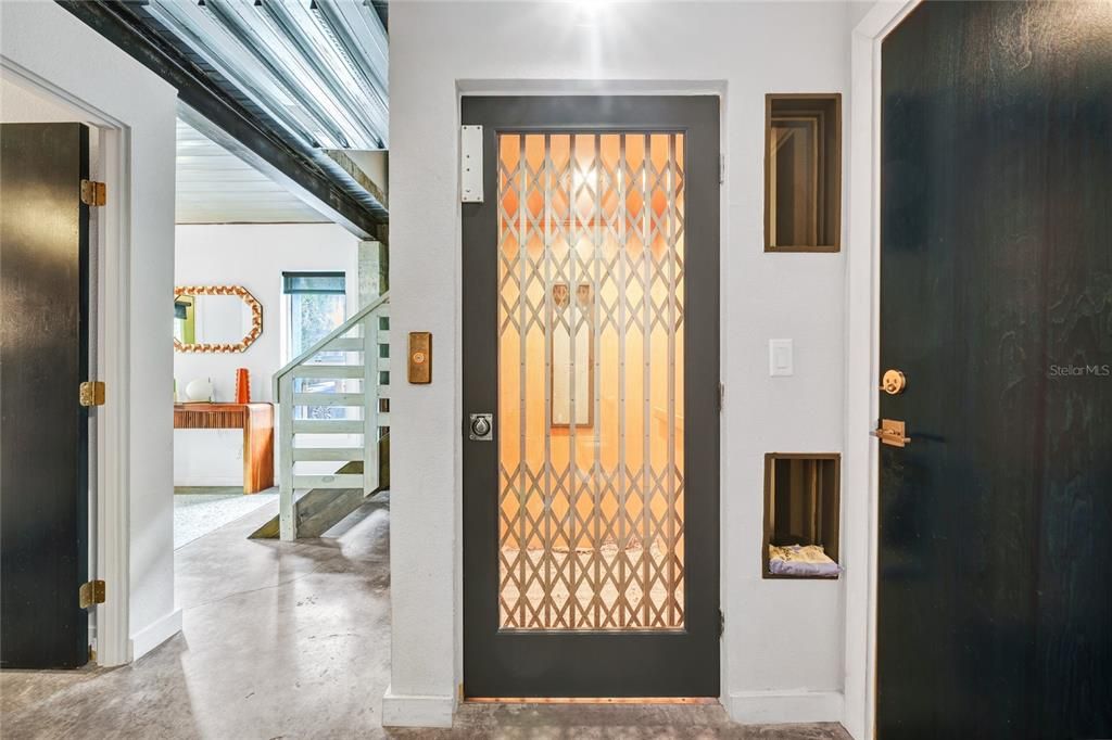 For Sale: $625,000 (3 beds, 3 baths, 2097 Square Feet)