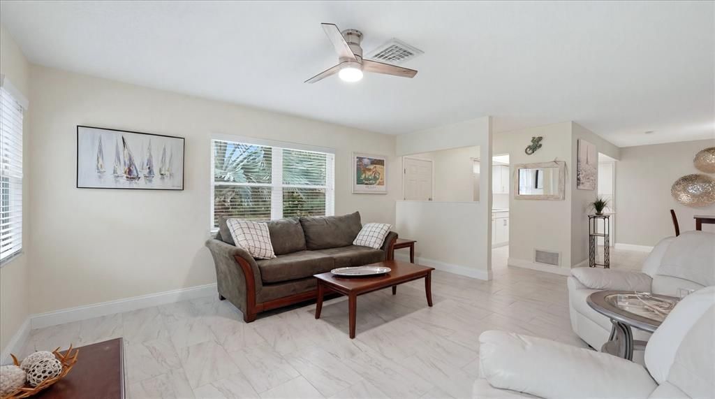 For Sale: $489,000 (2 beds, 2 baths, 1334 Square Feet)
