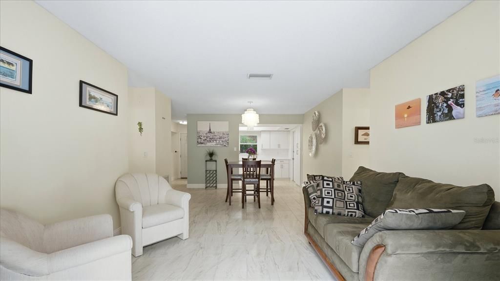 For Sale: $489,000 (2 beds, 2 baths, 1334 Square Feet)