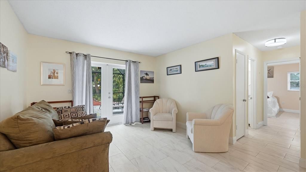 For Sale: $489,000 (2 beds, 2 baths, 1334 Square Feet)
