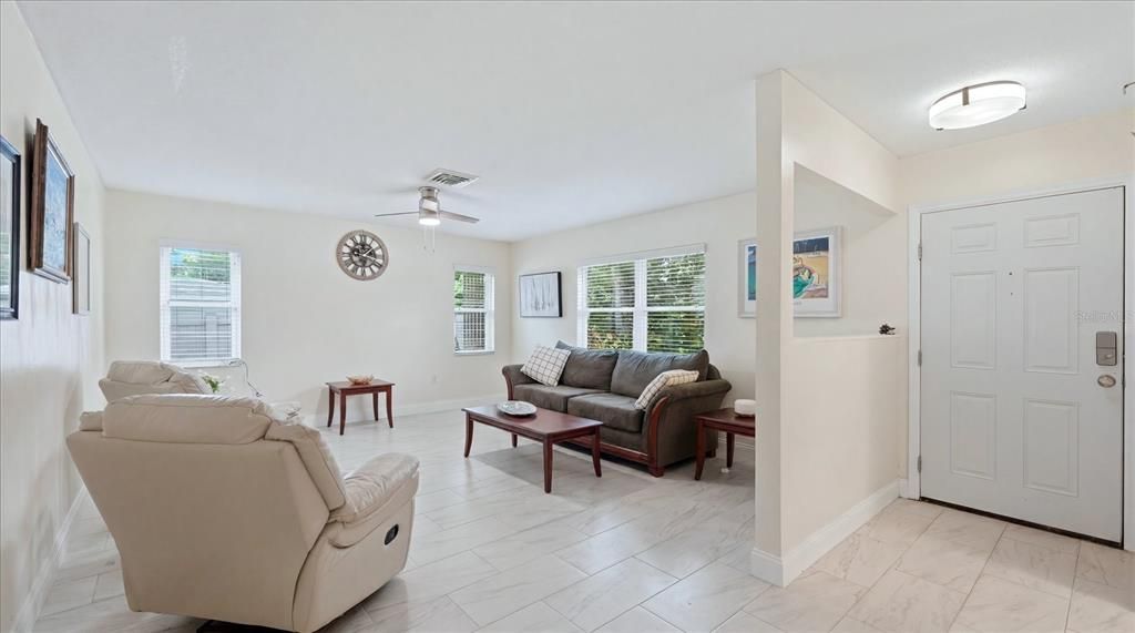 For Sale: $489,000 (2 beds, 2 baths, 1334 Square Feet)