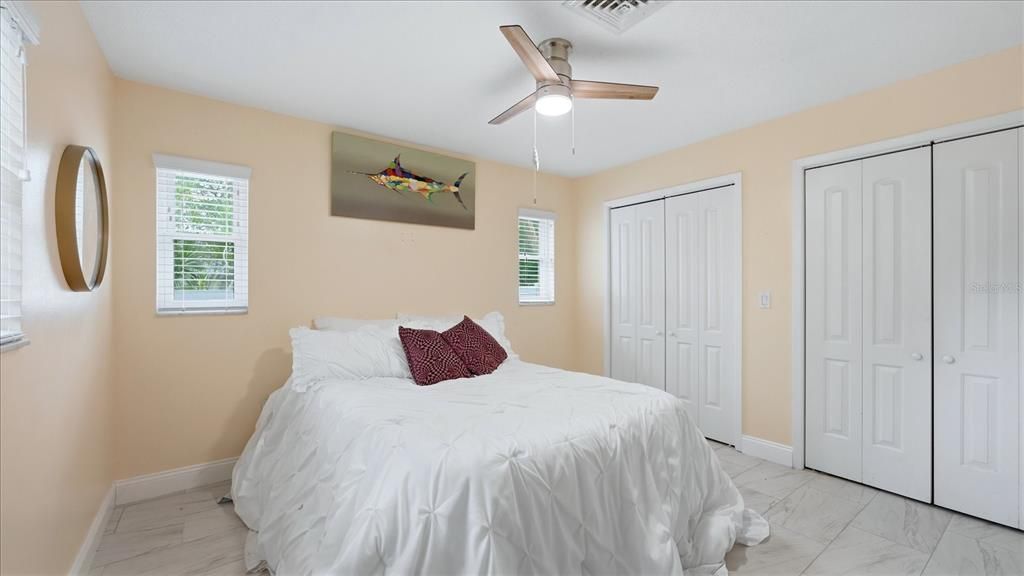 For Sale: $489,000 (2 beds, 2 baths, 1334 Square Feet)