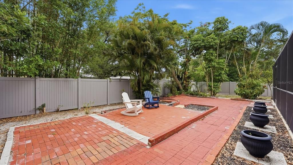 For Sale: $489,000 (2 beds, 2 baths, 1334 Square Feet)