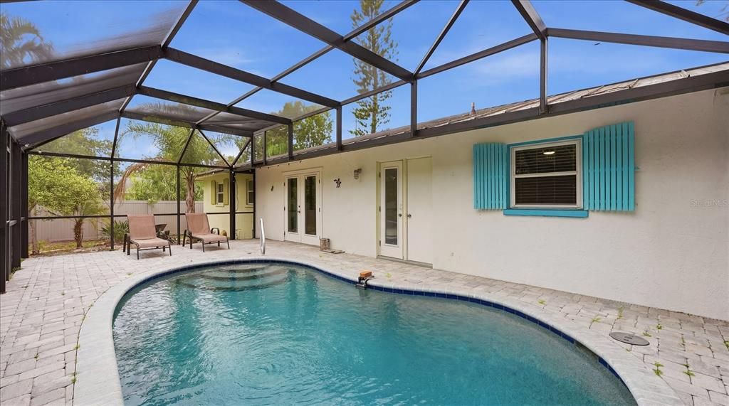 For Sale: $489,000 (2 beds, 2 baths, 1334 Square Feet)