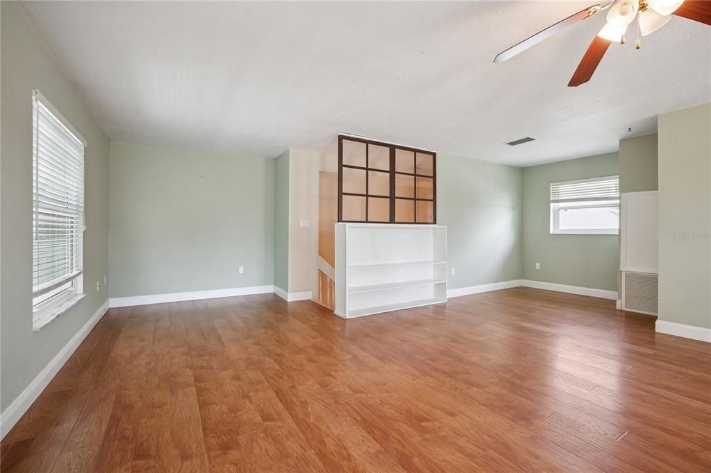 For Sale: $499,000 (4 beds, 2 baths, 3532 Square Feet)