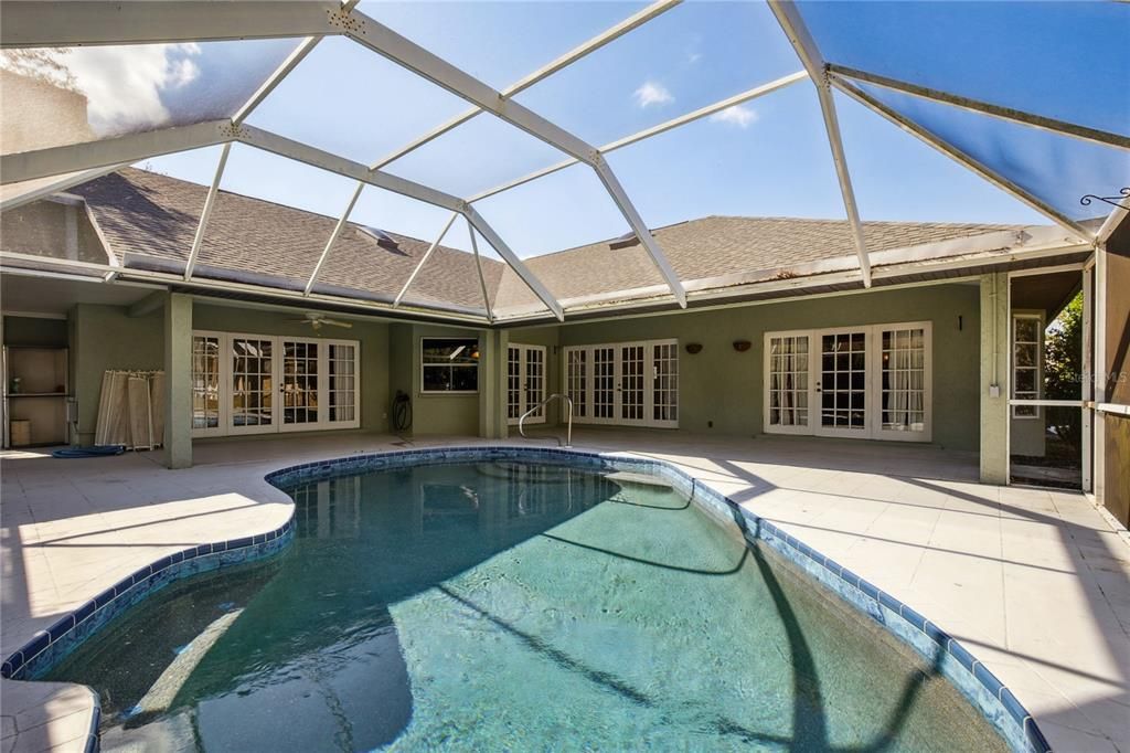 For Sale: $499,000 (4 beds, 2 baths, 3532 Square Feet)