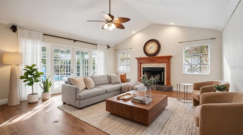 For Sale: $499,000 (4 beds, 2 baths, 3532 Square Feet)