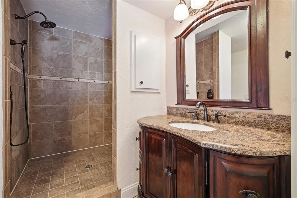 For Sale: $499,000 (4 beds, 2 baths, 3532 Square Feet)