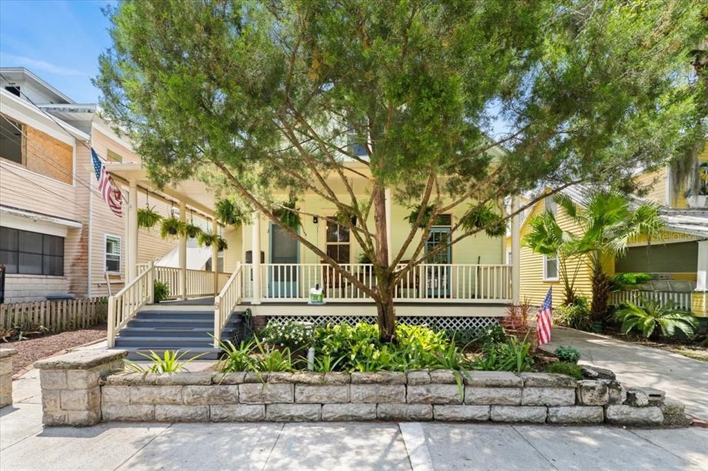 For Sale: $949,000 (3 beds, 0 baths, 2068 Square Feet)