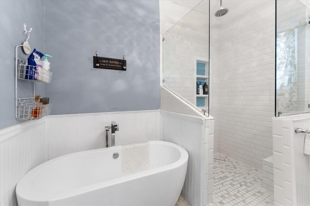 For Sale: $949,000 (3 beds, 0 baths, 2068 Square Feet)