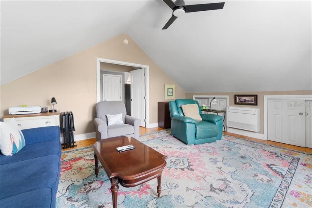 For Sale: $949,000 (3 beds, 0 baths, 2068 Square Feet)