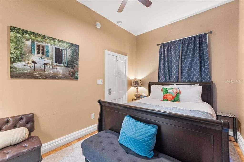 For Sale: $949,000 (3 beds, 0 baths, 2068 Square Feet)