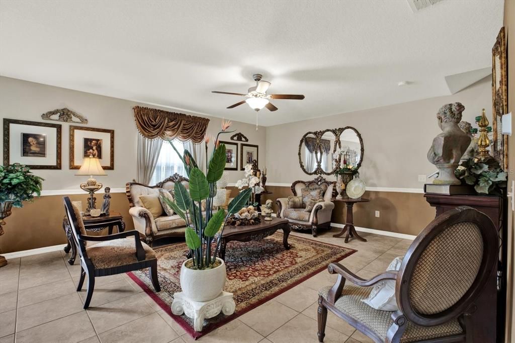 For Rent: $2,600 (4 beds, 2 baths, 2612 Square Feet)