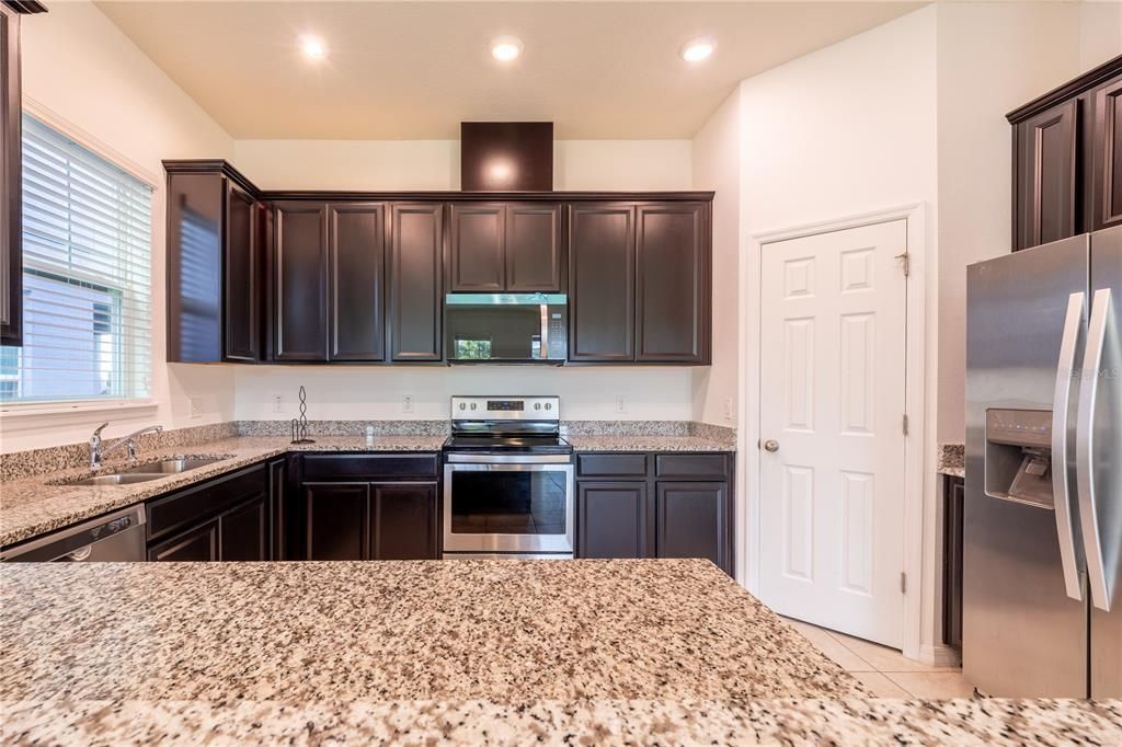 For Sale: $457,900 (3 beds, 2 baths, 1838 Square Feet)