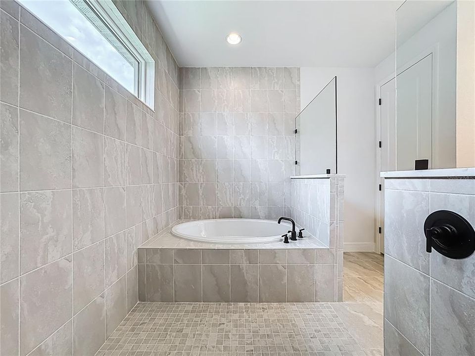 For Sale: $782,990 (3 beds, 2 baths, 2159 Square Feet)