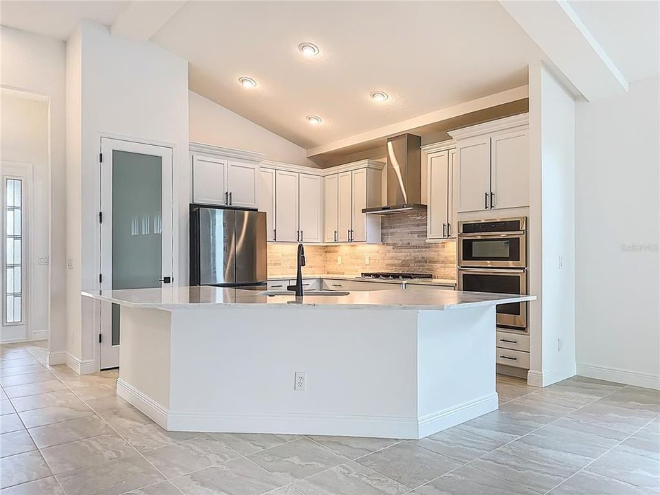 For Sale: $782,990 (3 beds, 2 baths, 2159 Square Feet)