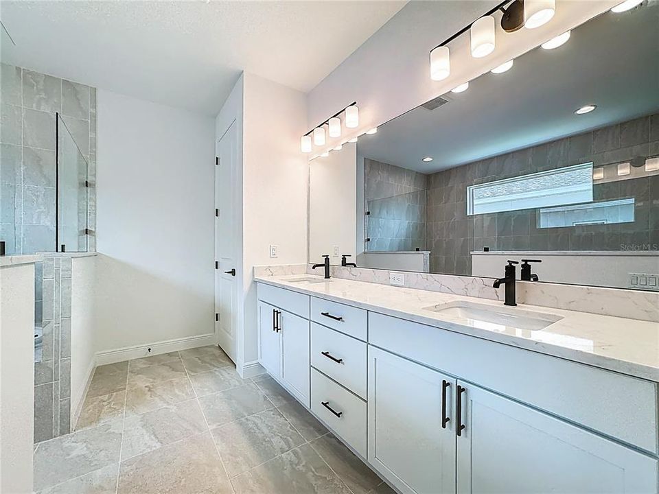 For Sale: $782,990 (3 beds, 2 baths, 2159 Square Feet)