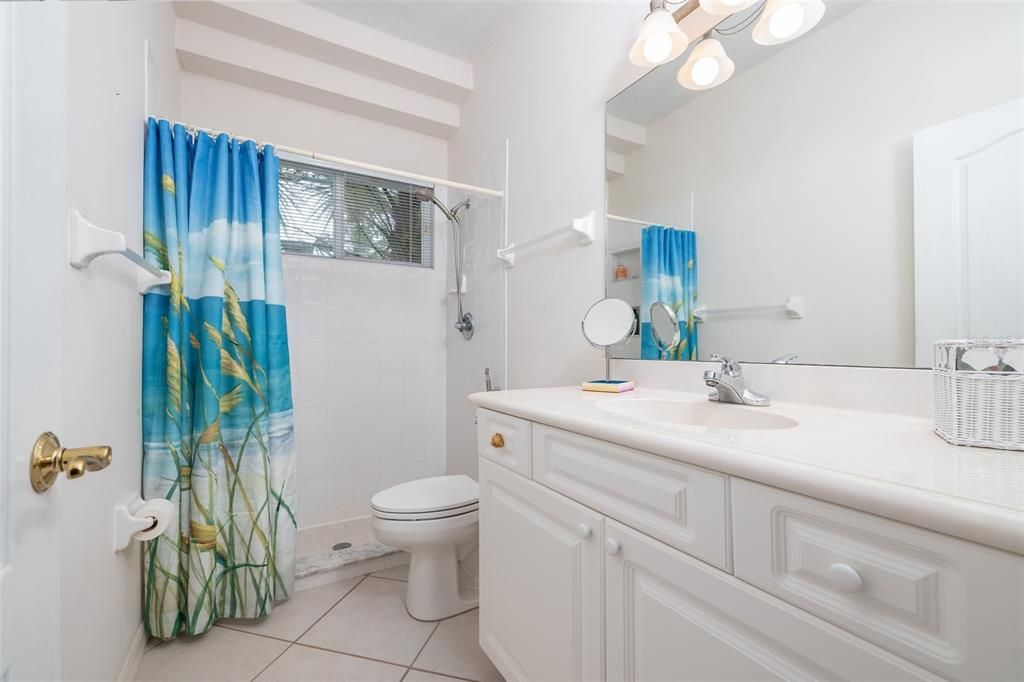For Sale: $499,000 (3 beds, 2 baths, 2668 Square Feet)