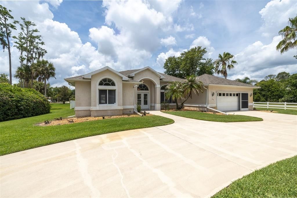 For Sale: $499,000 (3 beds, 2 baths, 2668 Square Feet)