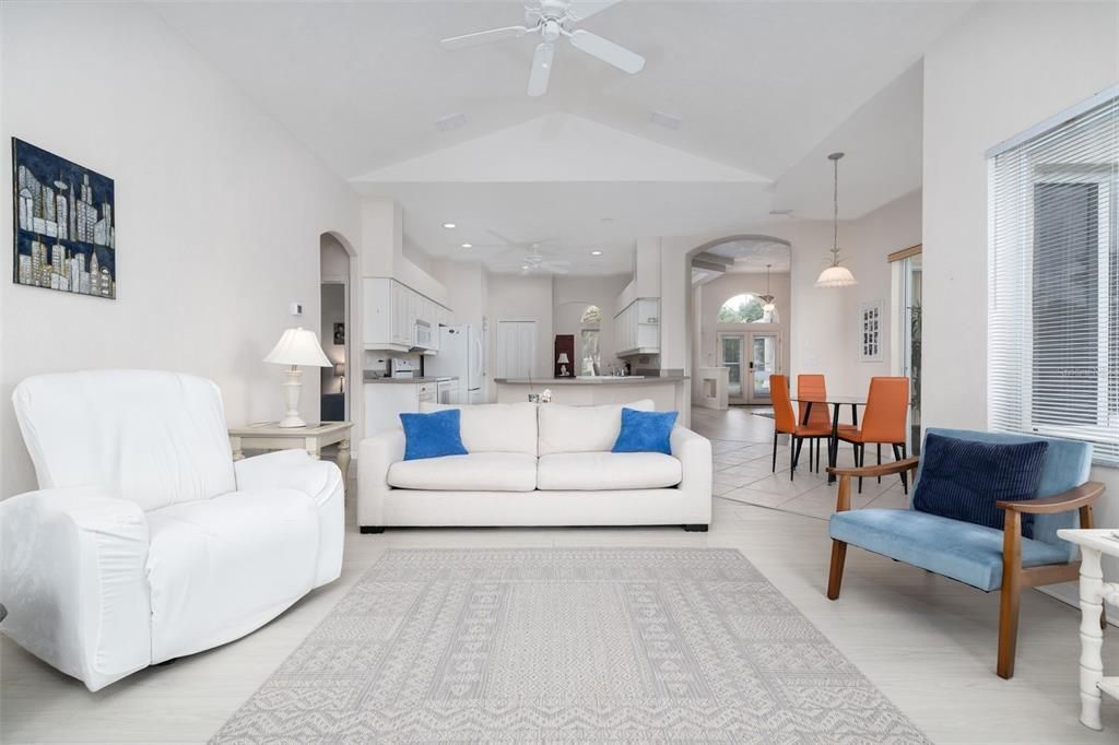 For Sale: $499,000 (3 beds, 2 baths, 2668 Square Feet)