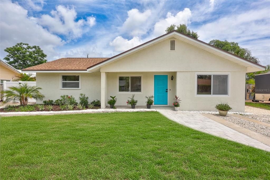 For Sale: $699,000 (4 beds, 2 baths, 1856 Square Feet)