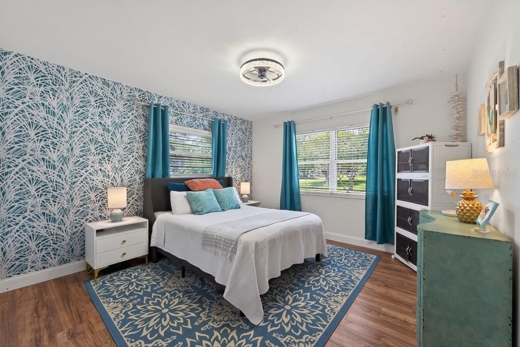 Active With Contract: $600,000 (3 beds, 2 baths, 1494 Square Feet)