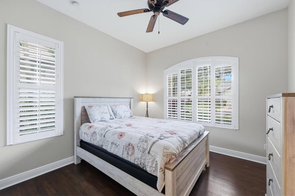 For Sale: $599,000 (2 beds, 2 baths, 1578 Square Feet)