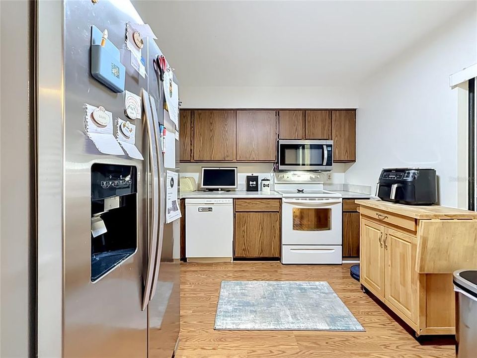 For Sale: $234,900 (2 beds, 2 baths, 1396 Square Feet)