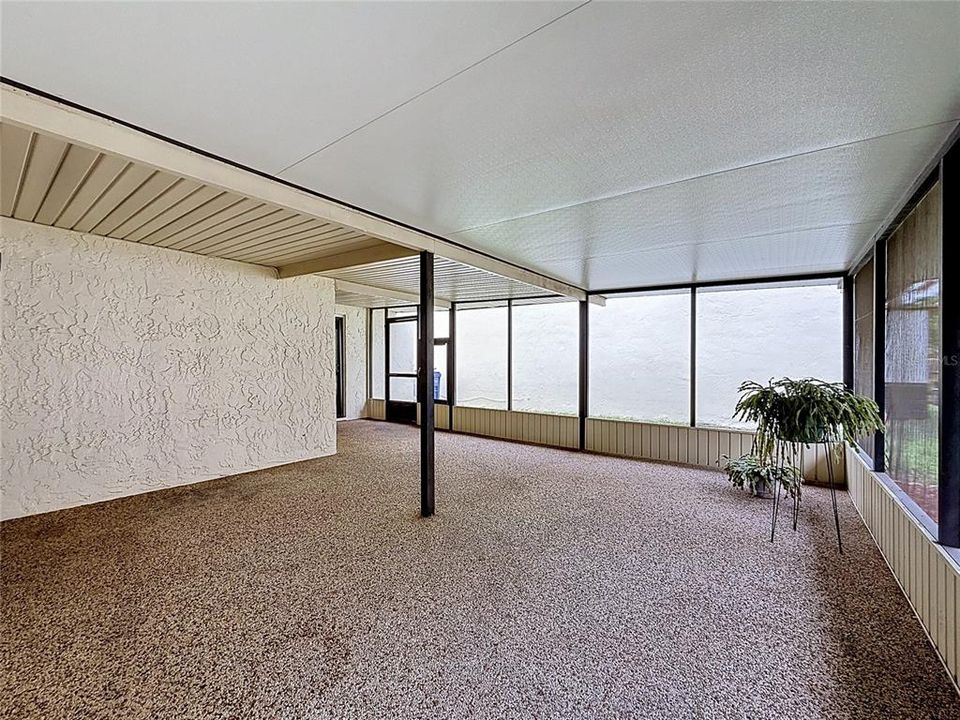 For Sale: $234,900 (2 beds, 2 baths, 1396 Square Feet)