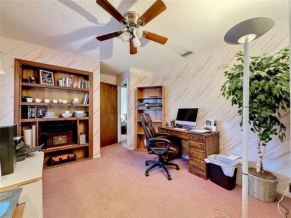 For Sale: $234,900 (2 beds, 2 baths, 1396 Square Feet)