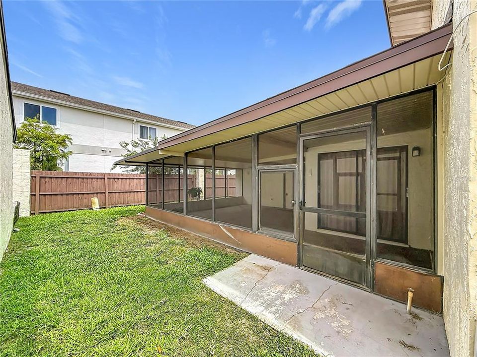 For Sale: $234,900 (2 beds, 2 baths, 1396 Square Feet)