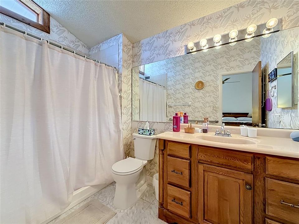 For Sale: $234,900 (2 beds, 2 baths, 1396 Square Feet)