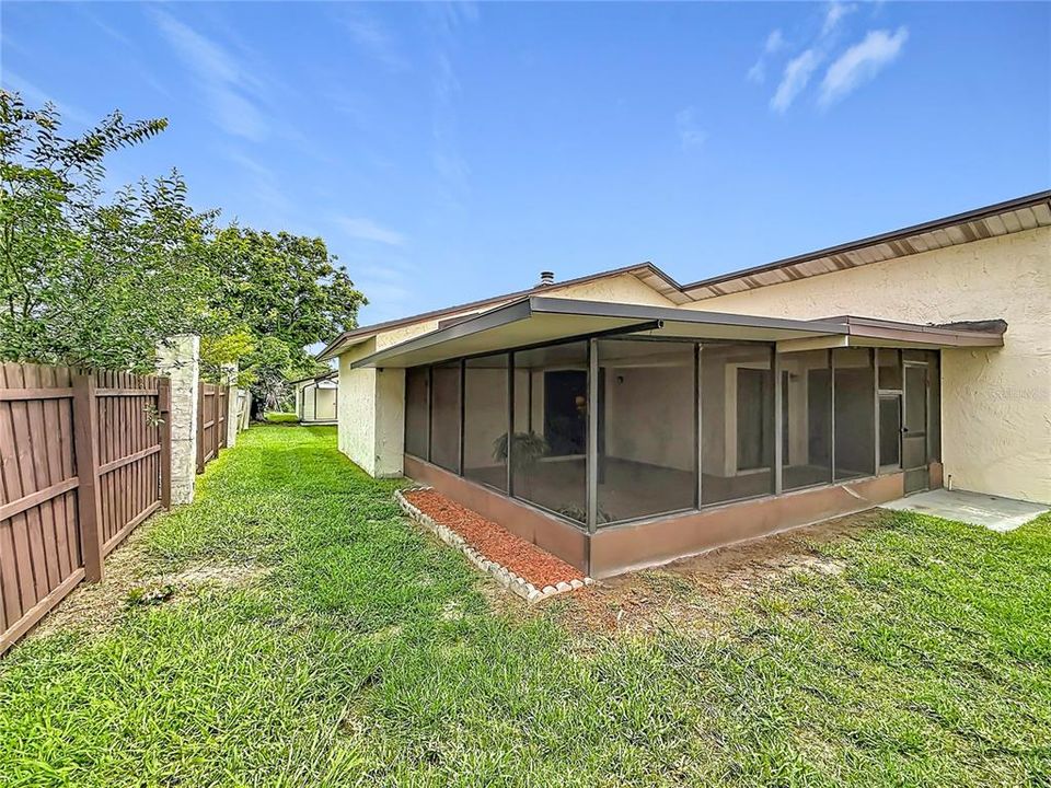 For Sale: $234,900 (2 beds, 2 baths, 1396 Square Feet)