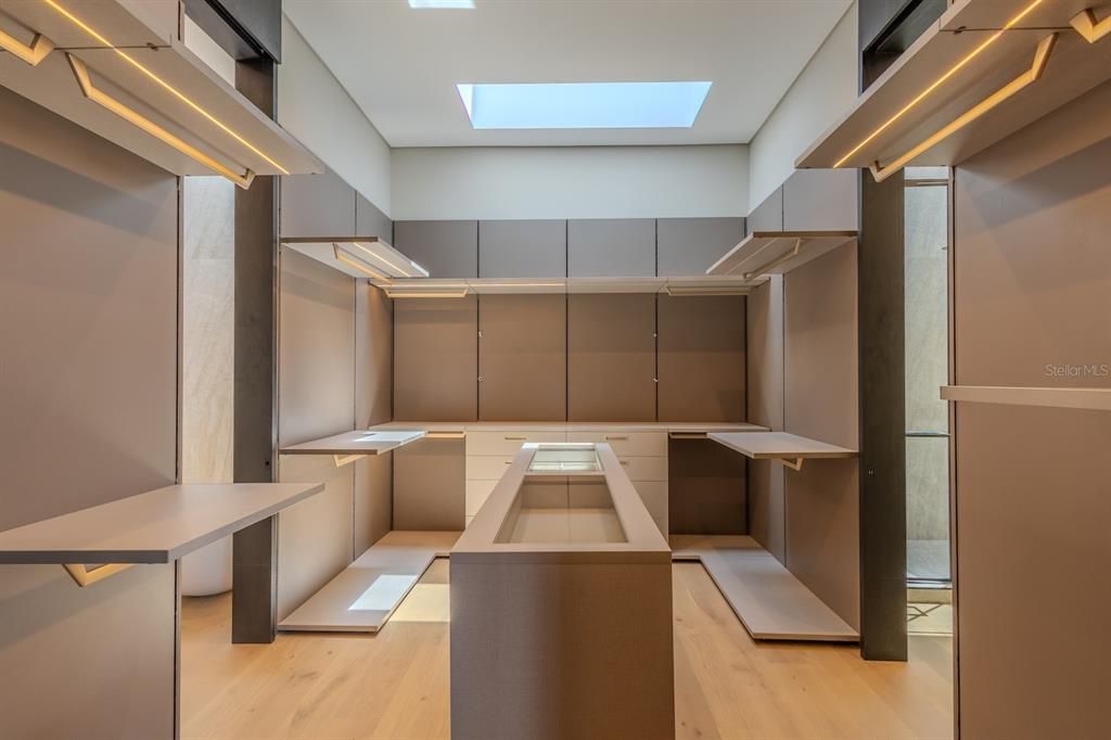 En Venta: $10,200,000 (6 camas, 8 baños, 6457 Pies cuadrados)