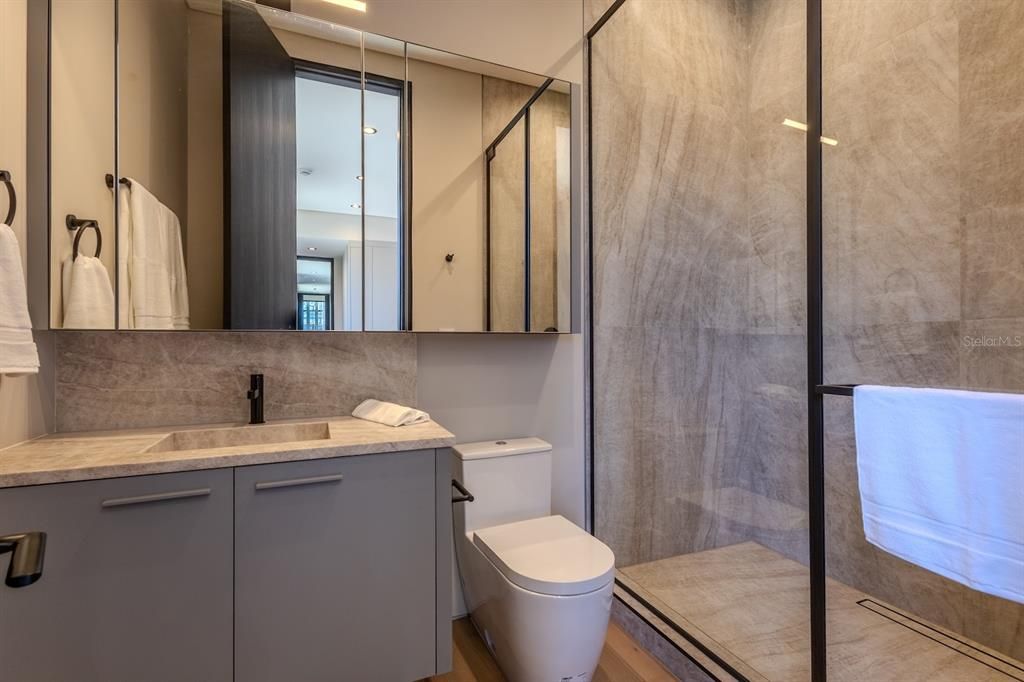 En Venta: $10,200,000 (6 camas, 8 baños, 6457 Pies cuadrados)