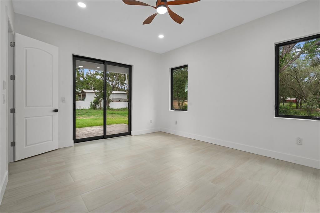 En Venta: $939,900 (4 camas, 3 baños, 3423 Pies cuadrados)