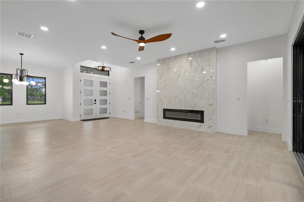 En Venta: $939,900 (4 camas, 3 baños, 3423 Pies cuadrados)