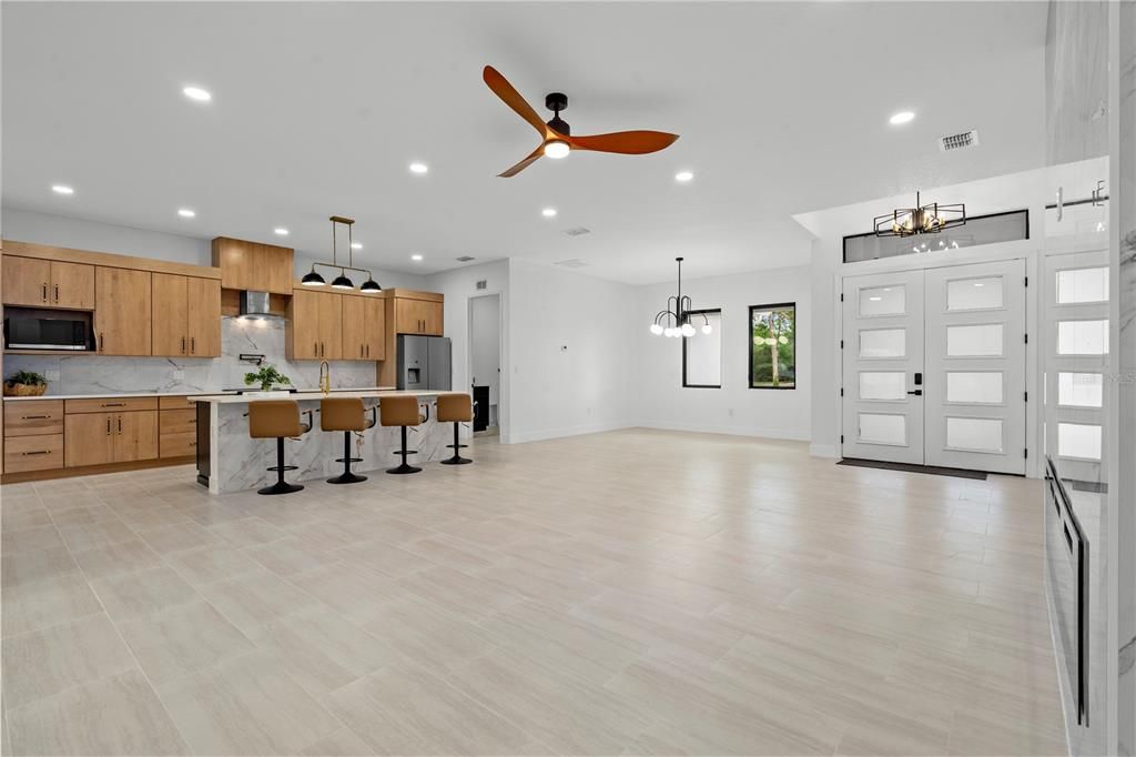 En Venta: $939,900 (4 camas, 3 baños, 3423 Pies cuadrados)