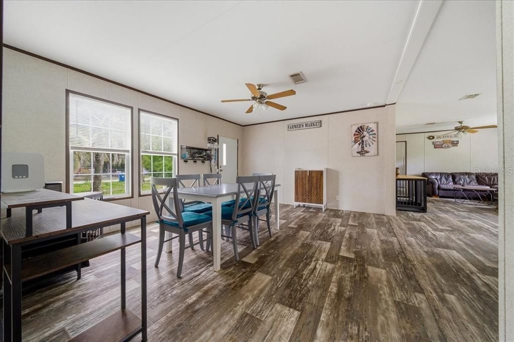 For Sale: $260,000 (4 beds, 2 baths, 1568 Square Feet)