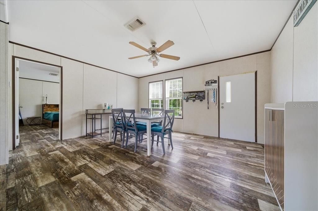 For Sale: $260,000 (4 beds, 2 baths, 1568 Square Feet)