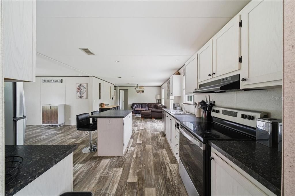 For Sale: $260,000 (4 beds, 2 baths, 1568 Square Feet)