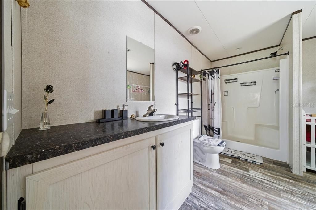 For Sale: $260,000 (4 beds, 2 baths, 1568 Square Feet)