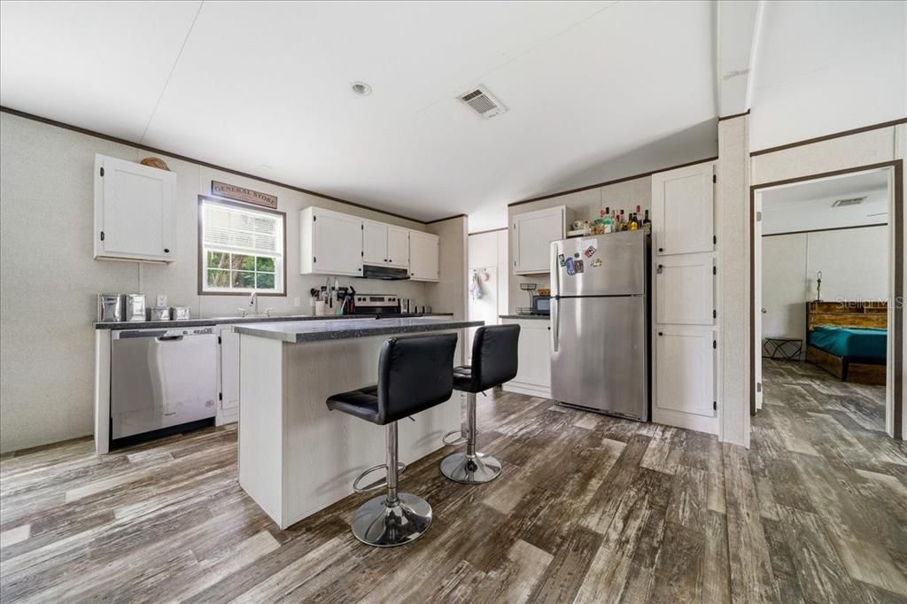 For Sale: $260,000 (4 beds, 2 baths, 1568 Square Feet)